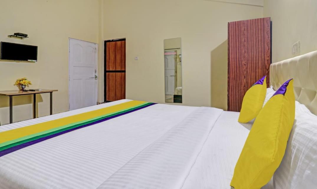 Jack'S Calangute Place Hotel Kültér fotó